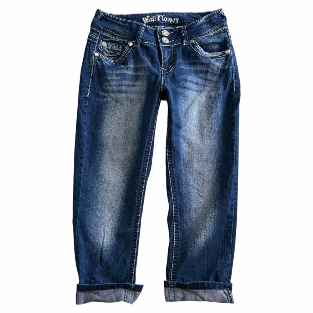 Vintage WallFlower Embellished Low Rise Capris - Picture 2 of 8